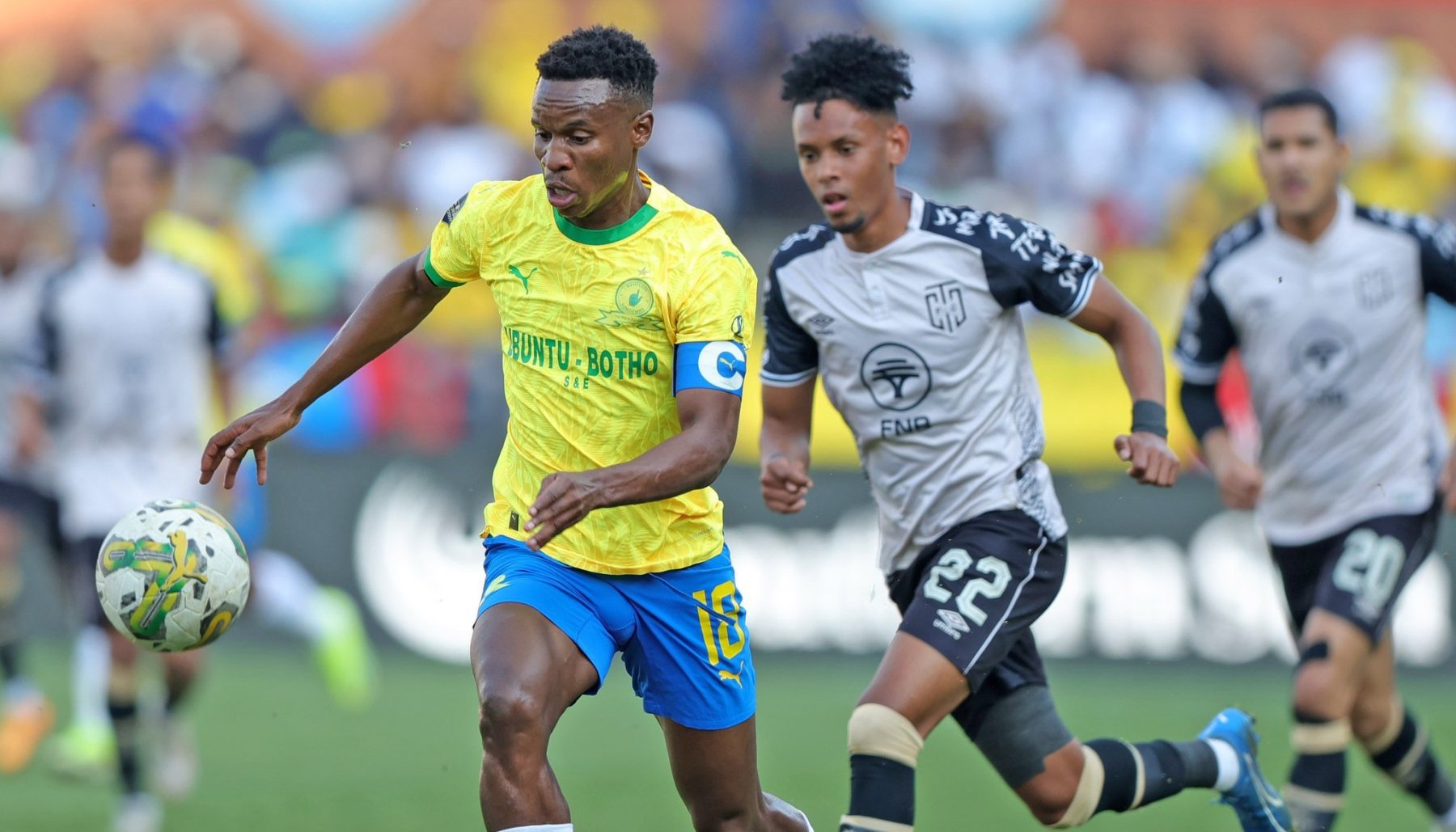 Mamelodi Sundowns Extend Contract for Captain Themba Zwane, Securing His Future with Tshwane Giants Until Season’s End